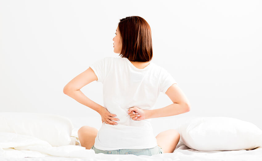 寝起きの腰の痛み、何が原因？寝起きの腰の痛みは睡眠環境が原因かも