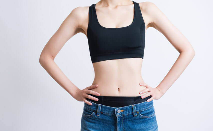 女性必見!腹筋に縦線を作る短期間トレーニング