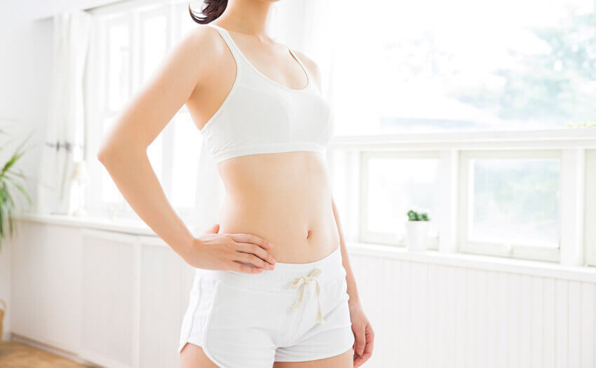 簡単にお腹をへこませる方法をご紹介!効果的に痩せるダイエット!