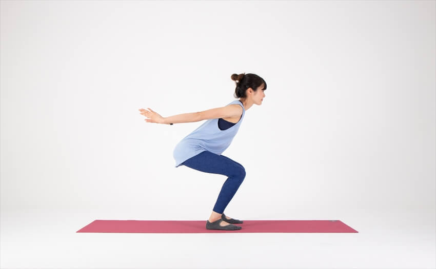 最強のエクササイズ「ヒンズースクワット」(2)