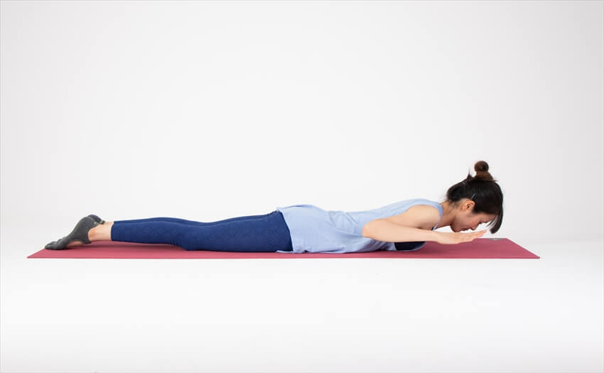 背中からヒップにかけて鍛えるバックエクステンション(1)