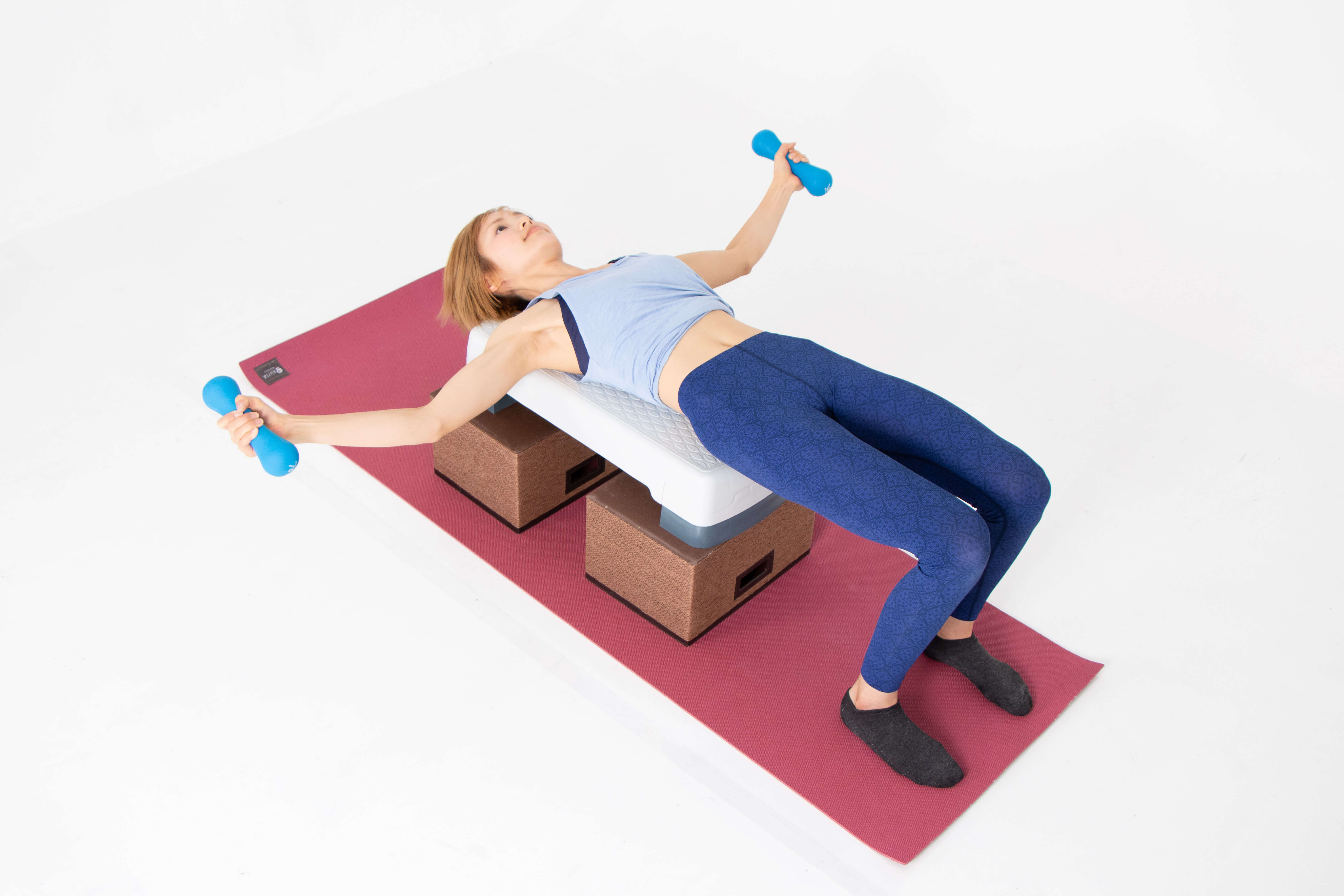 ダンベルフライの正しいやり方 効果 Diet Labo ダイエットラボ ショップジャパン