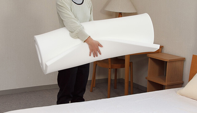 厚さわずか3.5cm、だから軽量で扱いやすい