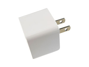 電源アダプター